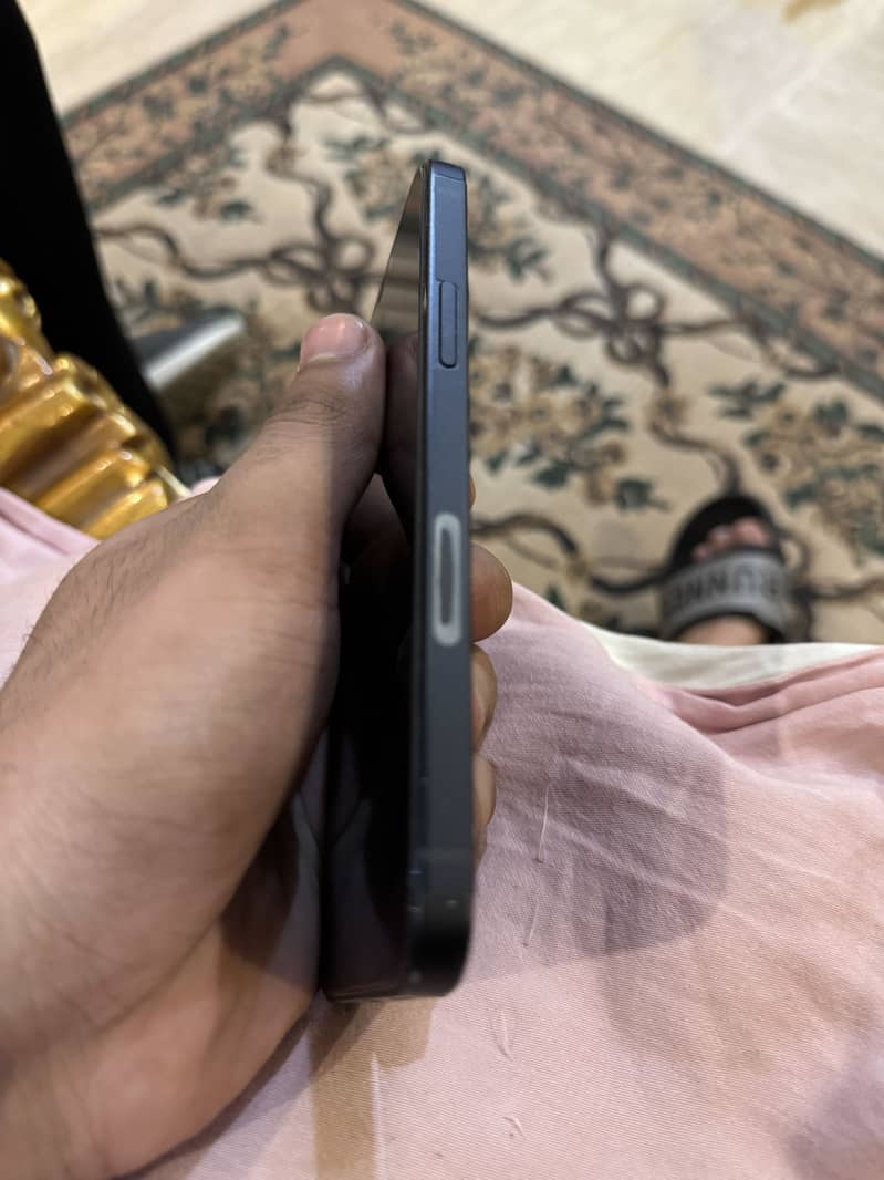 Apple iPhone 12 1