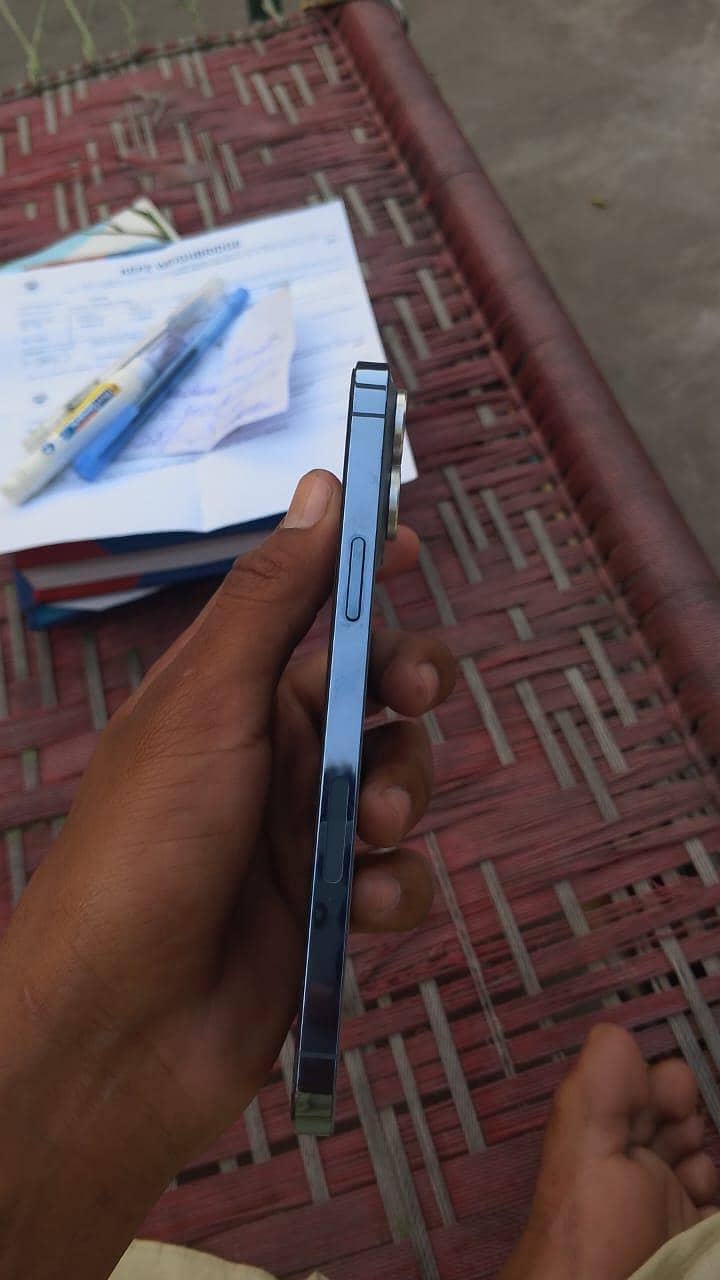 Apple iPhone 13 Pro Max 3