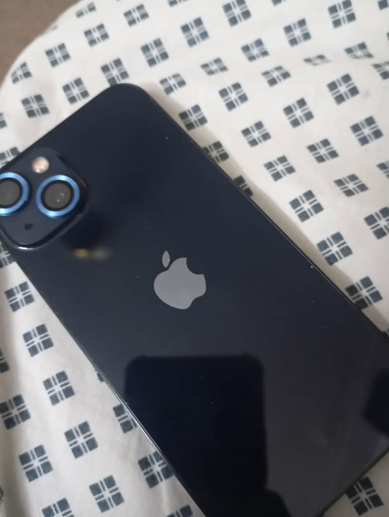 Apple iPhone 13 0