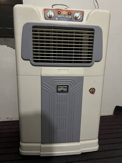 Atlas room cooler