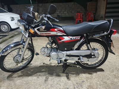 Honda CD70 in black color 2025 model