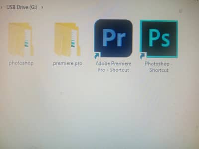Photoshop and Premiere Pro installed in sd card with card reader