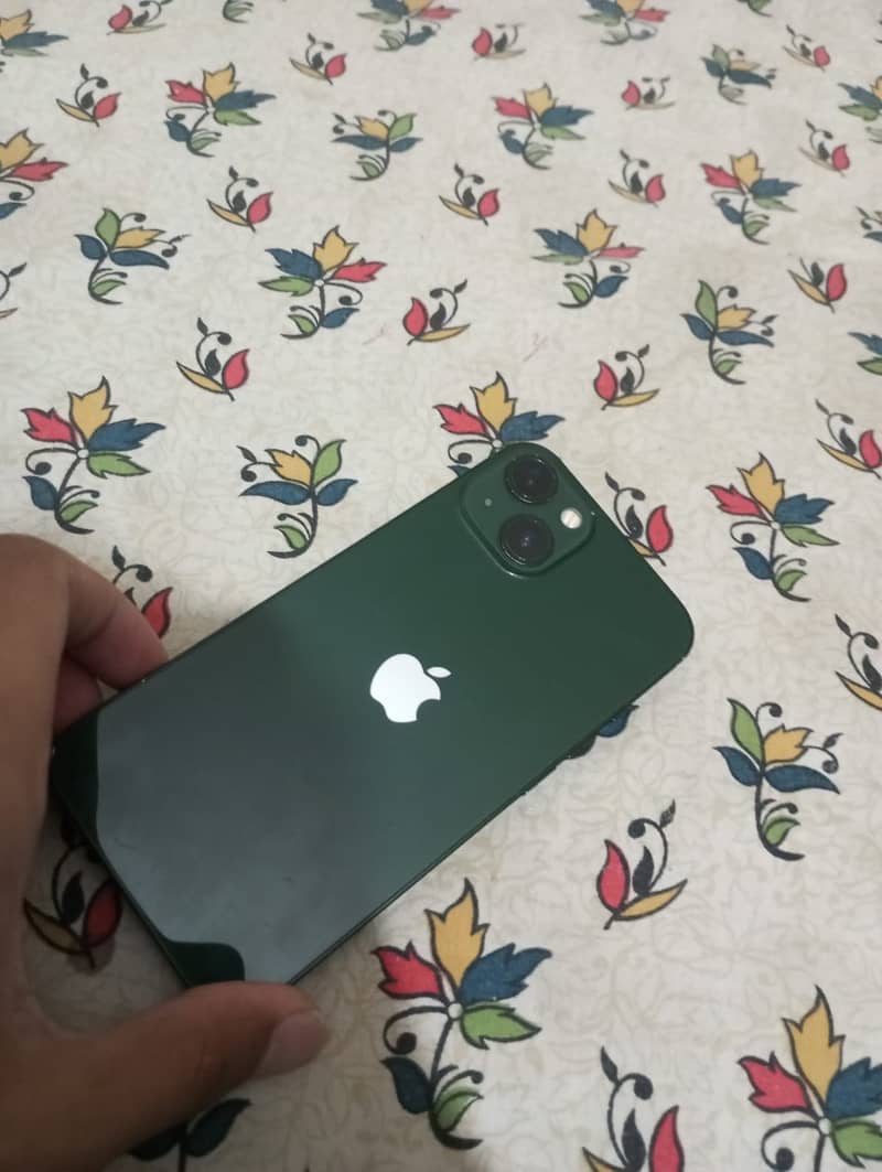 iPhone 13 1