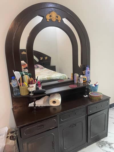 Bed set with sofa and crockery cupboard