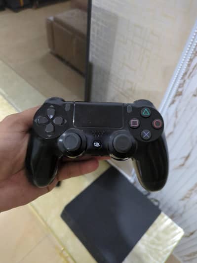 Play station 4 slim 500GB KSA version