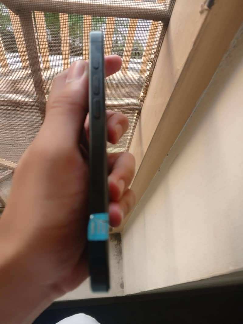 Apple iPhone 15 Pro 2