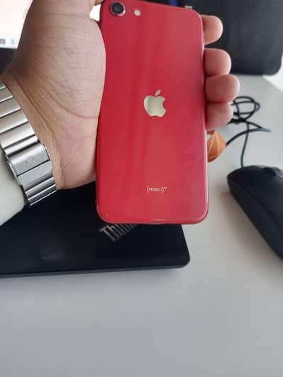 Apple iPhone SE