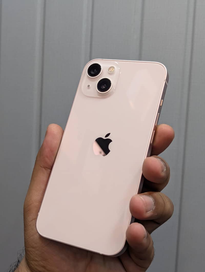 iPhone 13 3