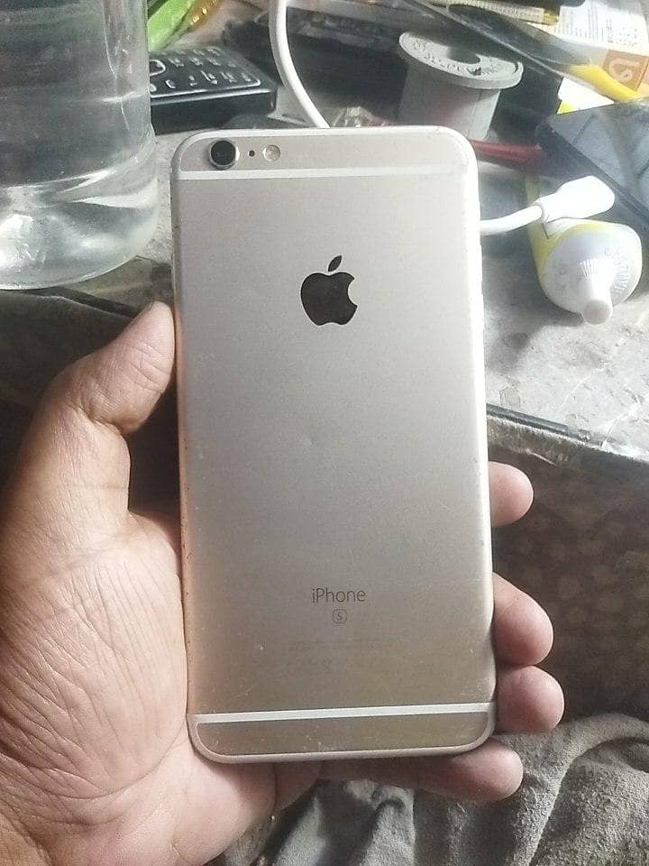Apple iPhone 6S Plus 1