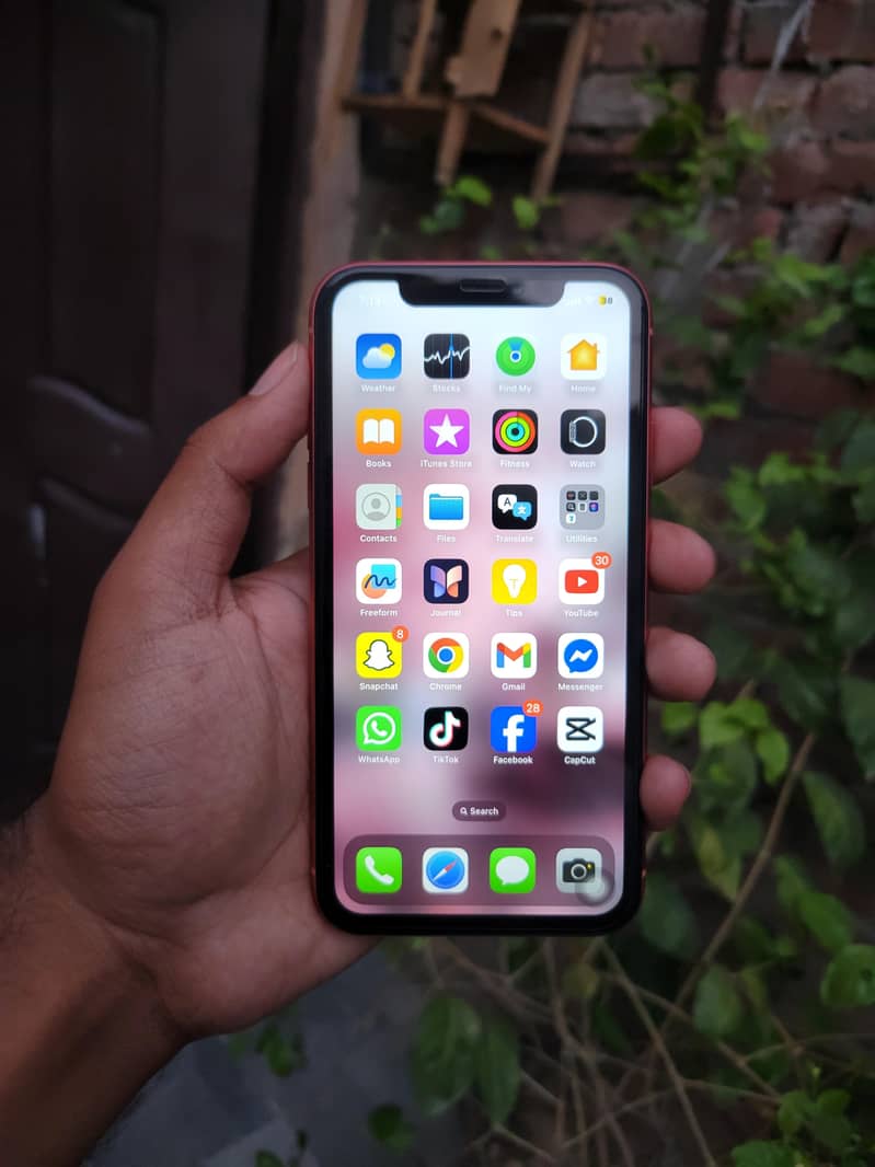 iPhone XR 7
