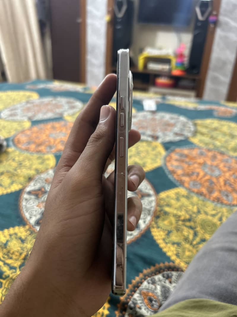 Tecno CAMON 30 0