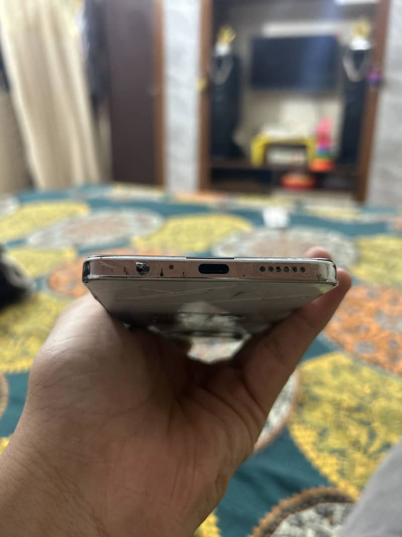 Tecno CAMON 30 1