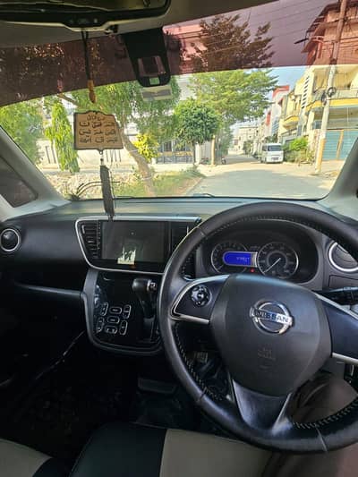 Nissan Roox 2018