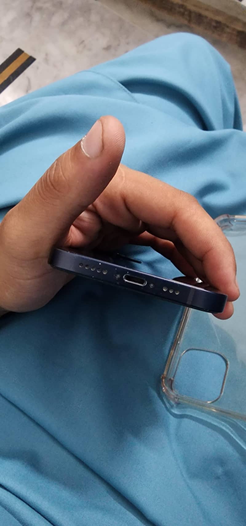 Apple iPhone 12jv 5