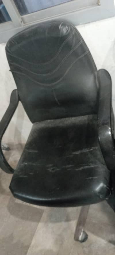 chair for sale very reasonable price urgent sale 8000
