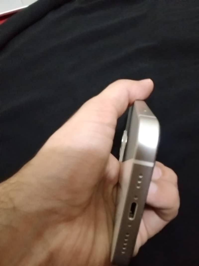 Apple iPhone 13 10