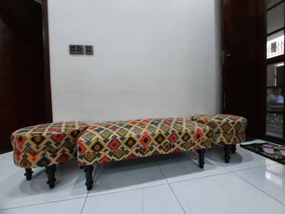 Wooden Ottoman Bench Set with 2 Stools – Excellent Condition