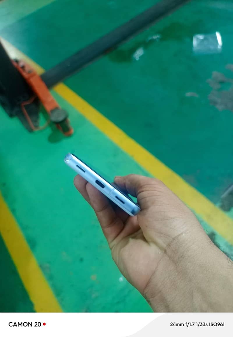 Google Pixel 7a 2