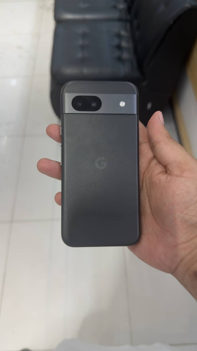 Google Pixel 8a 1