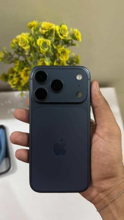 iPhone 17 Pro 256GB Deep Blue