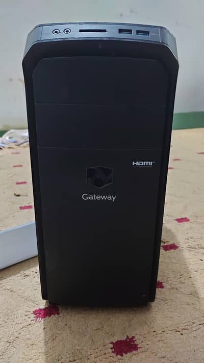 ACER GATEWAY i7-4th pc with 8gb ram