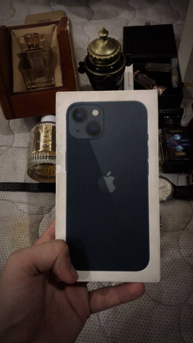 iPhone 13 jv 0