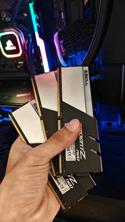 G. Skill Trident Z Neo 64GB DDR4 3600MHz | Ryzen 9 3950X + ROG Strix