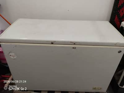 D freezer used for sale original Pell very good condition