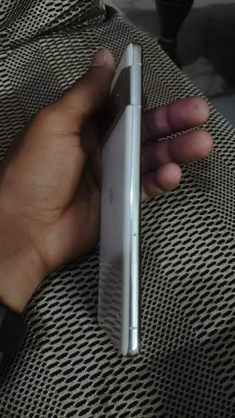 Google Pixel 7 Pro 6