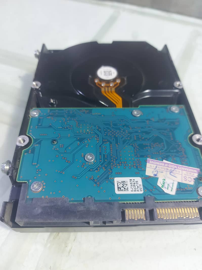 hard drive 2TB 800 GB deta be ha 1