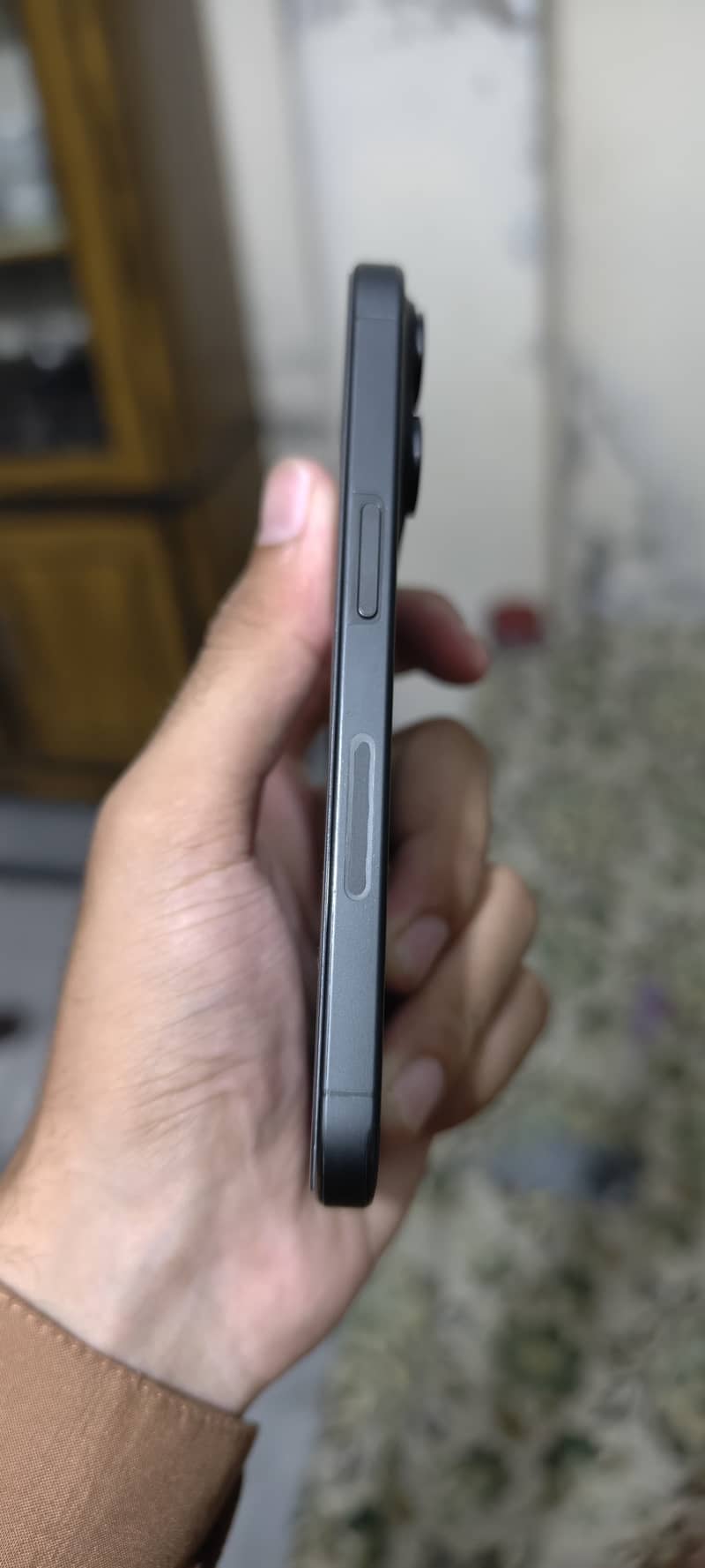 Apple iPhone 15 Pro 4