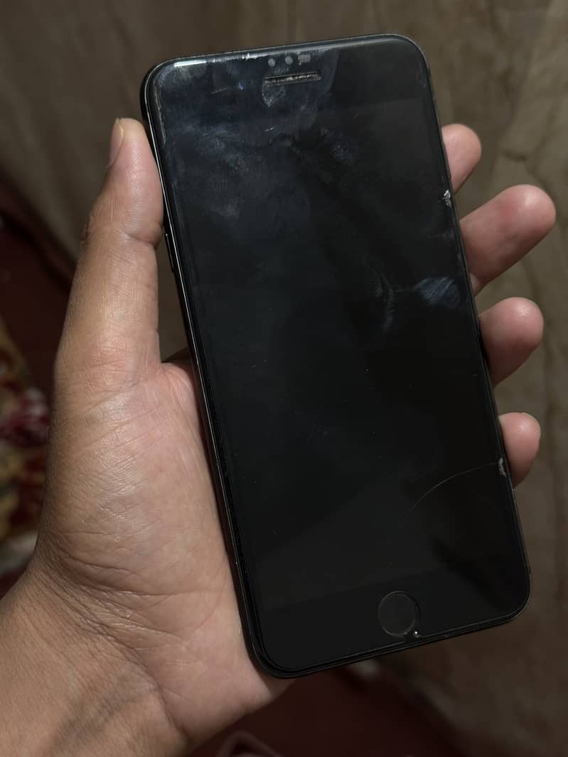 Apple iPhone 7 Plus 1
