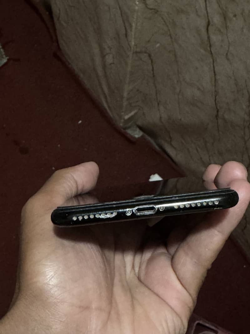 Apple iPhone 7 Plus 3