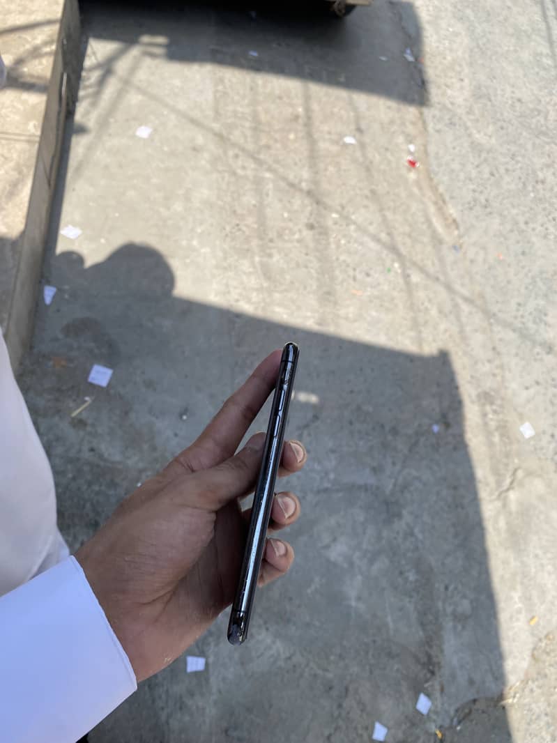 iPhone X 2