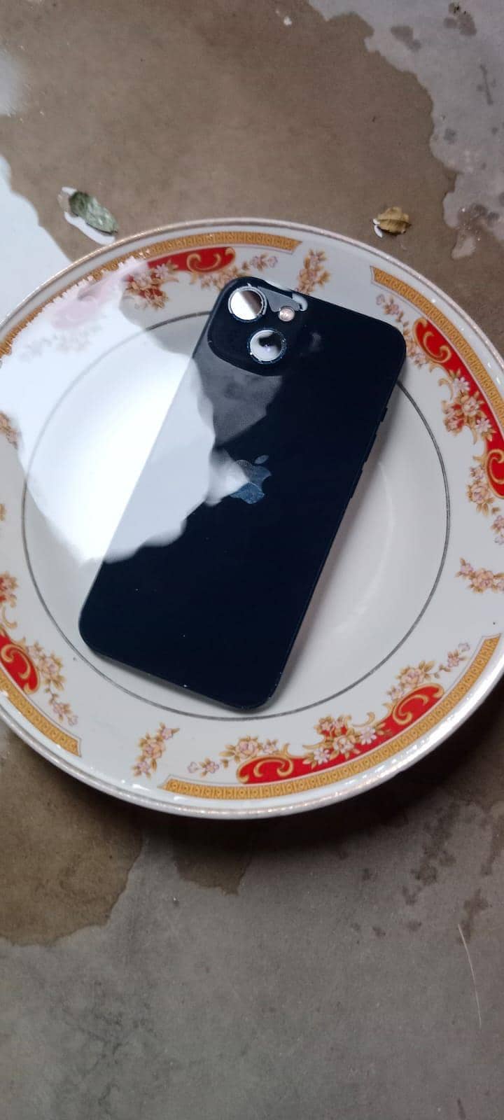 Apple iPhone 13 5