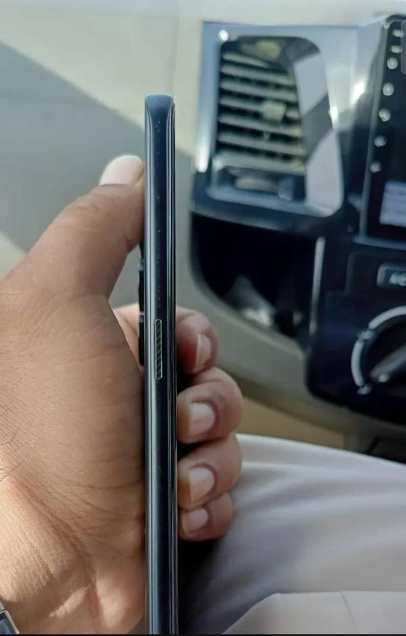 Tecno CAMON 40 Pro 1