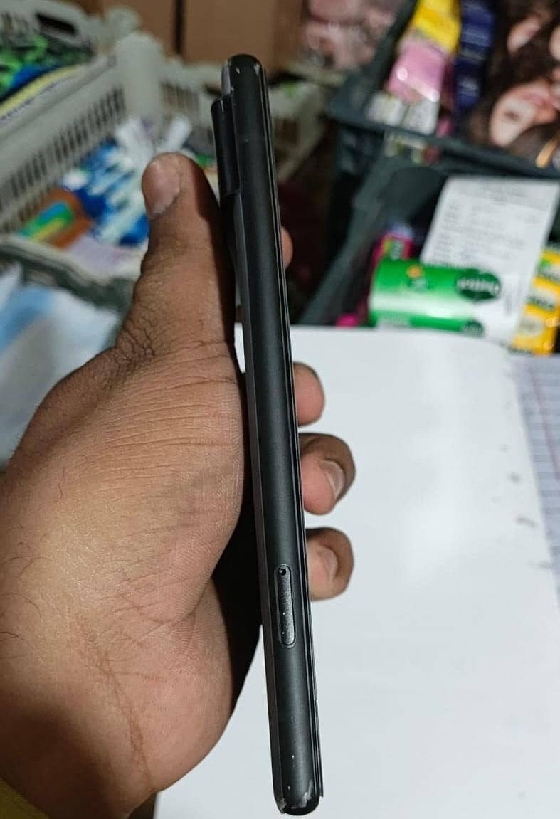 Google Pixel 6 4