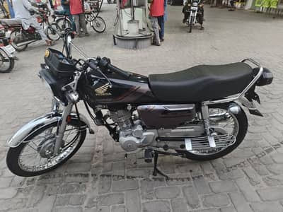 CG 125S SILVER EDITION