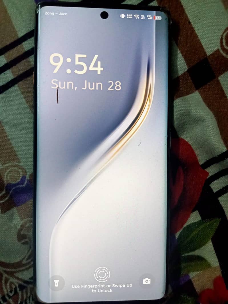 Tecno CAMON 40 Pro 1