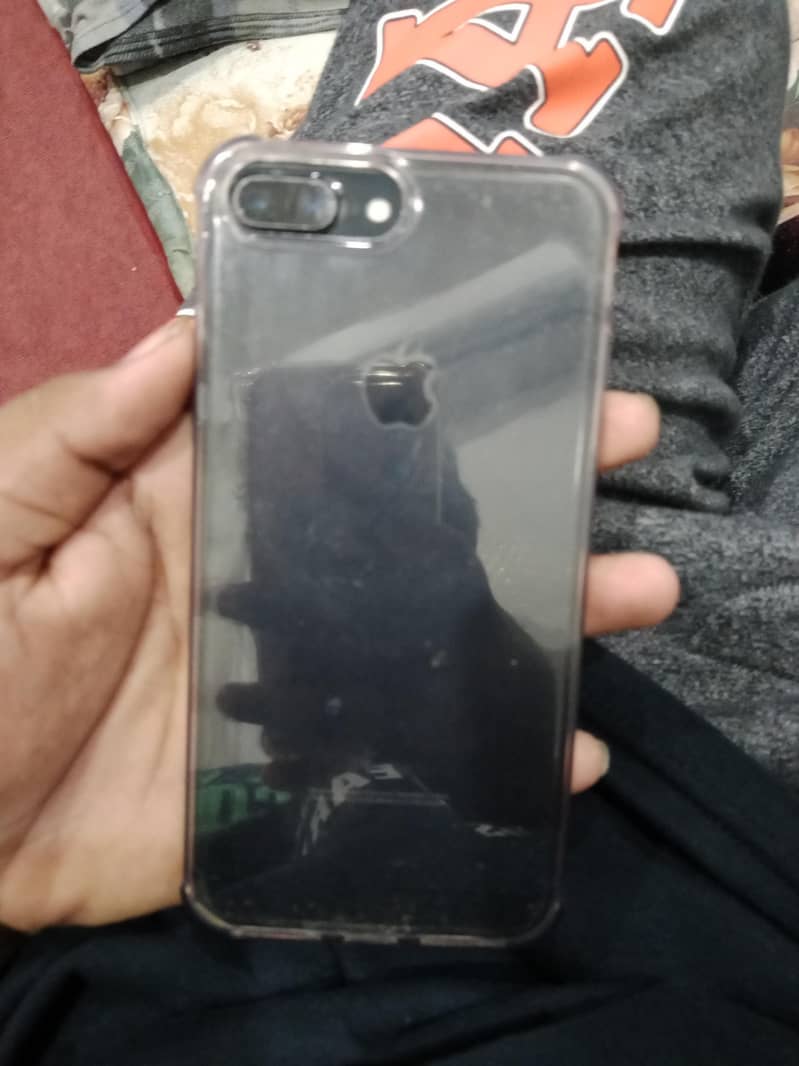 Apple iPhone 7 Plus 0