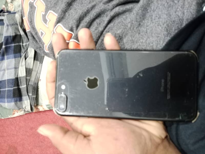 Apple iPhone 7 Plus 3