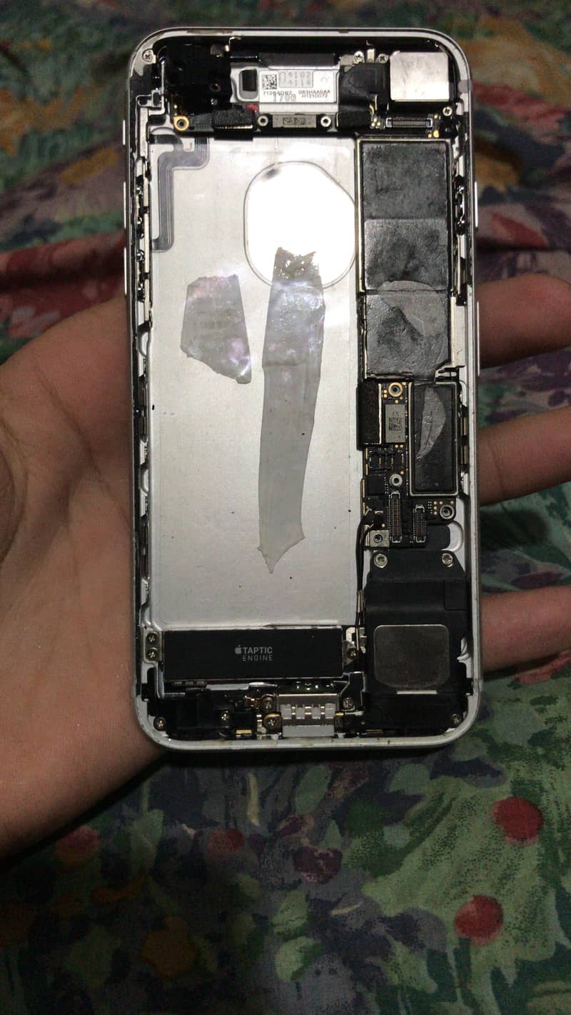 Apple iPhone 7 1