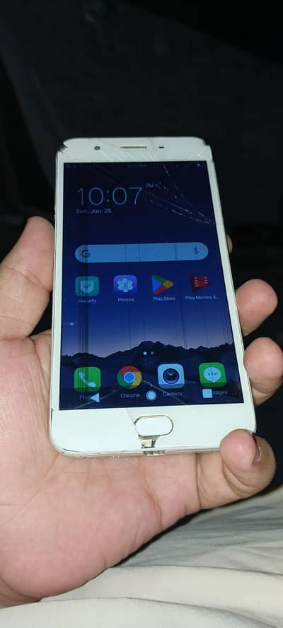 OPPO F1s