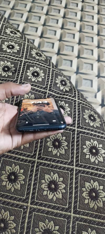 Apple iPhone XR