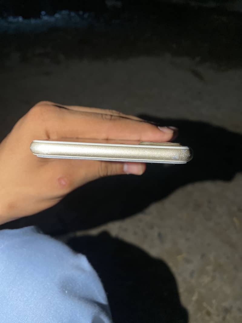 Apple iPhone 7 Plus 2