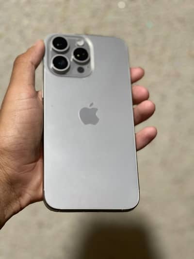 Apple iPhone 15 Pro Max