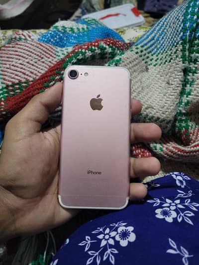 Apple iPhone 7  32gb pta approved