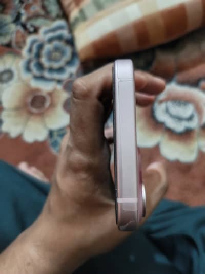 Apple iPhone 15