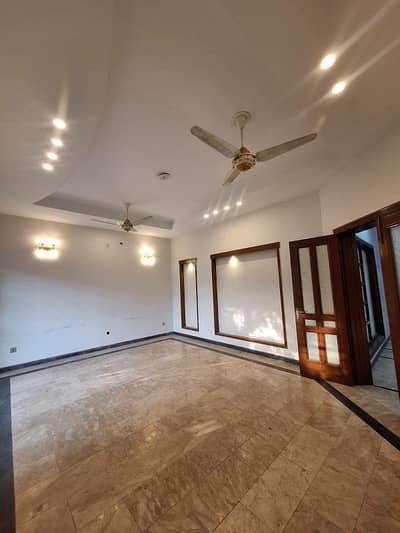 1 kinal Like a new Full house for rent in NFC phase 1