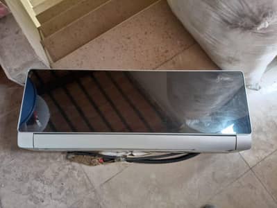 Electrolux 1Ton AC in Very Good Condition